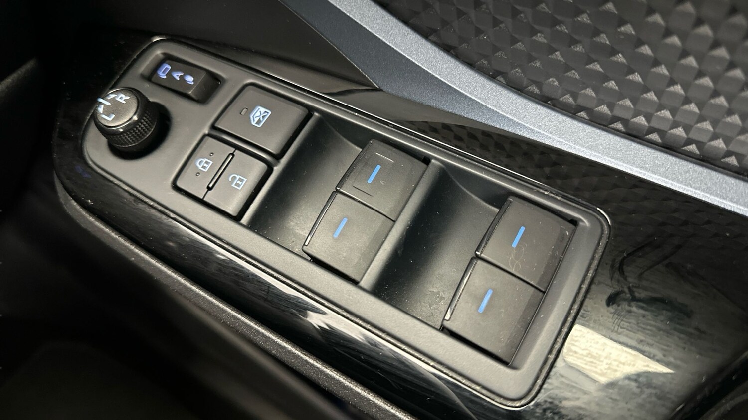 Used Toyota C-HR 2021 for sale - 78137448: Photo 30