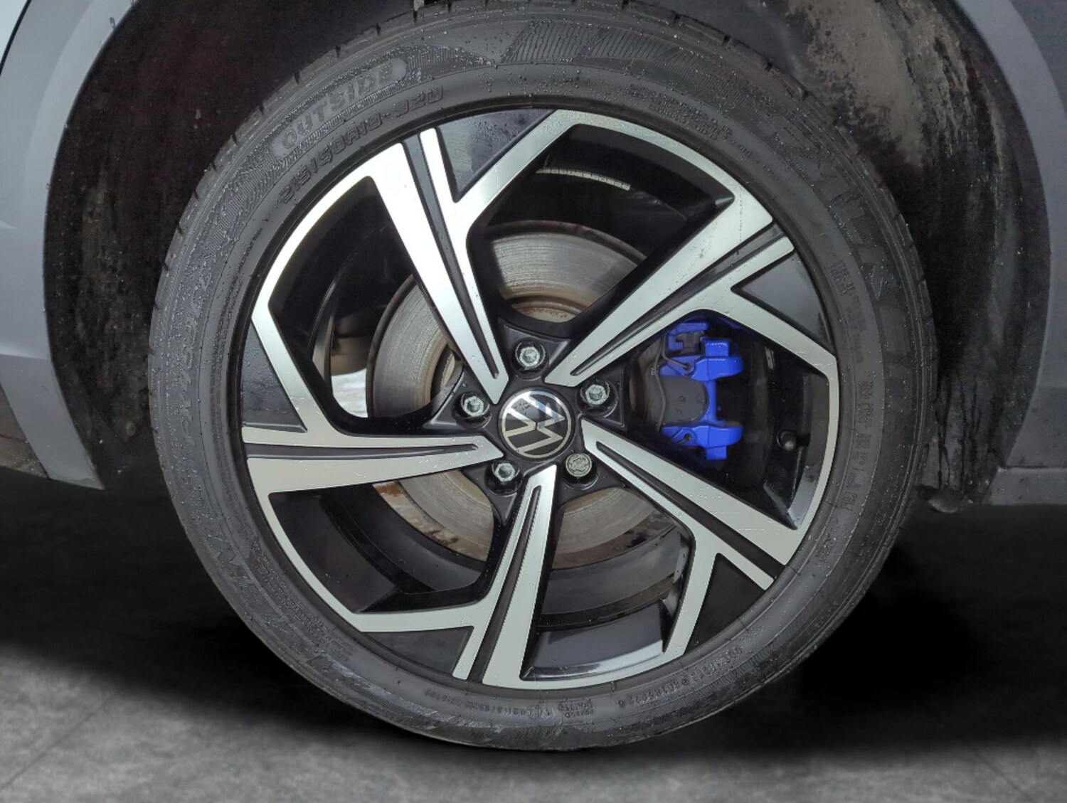 Used Volkswagen T-Roc for sale - 77635670: Photo 24