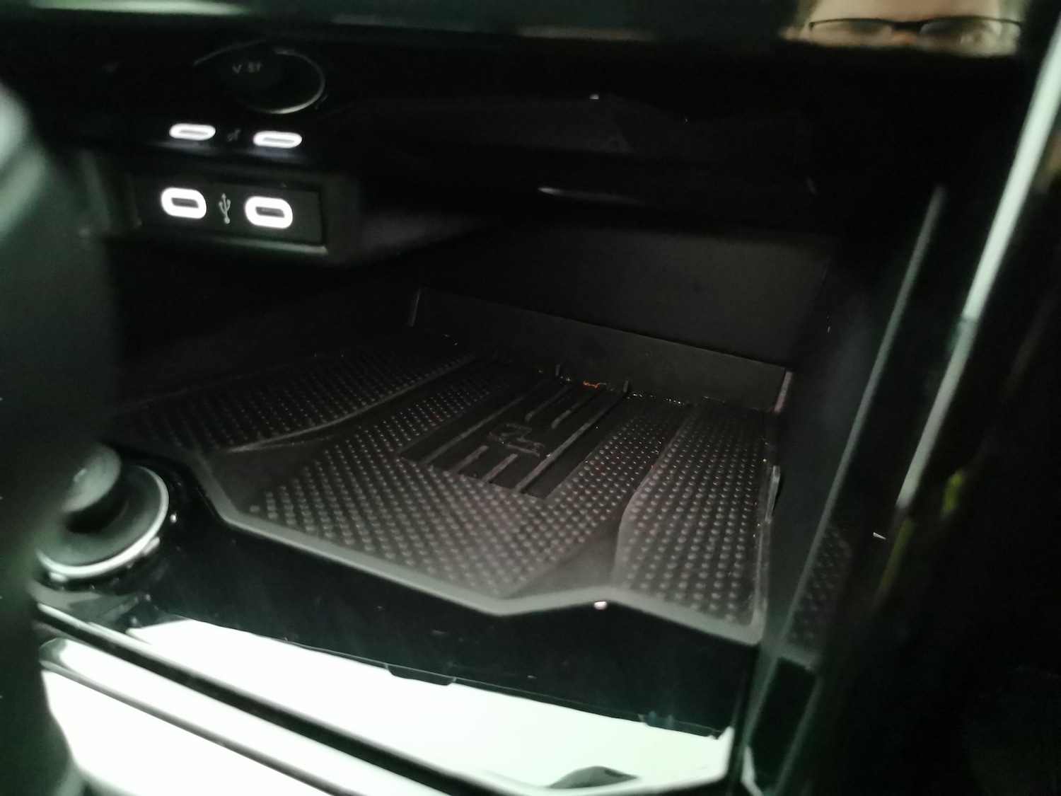 Used Volkswagen T-Roc for sale - 78107890: Photo 21