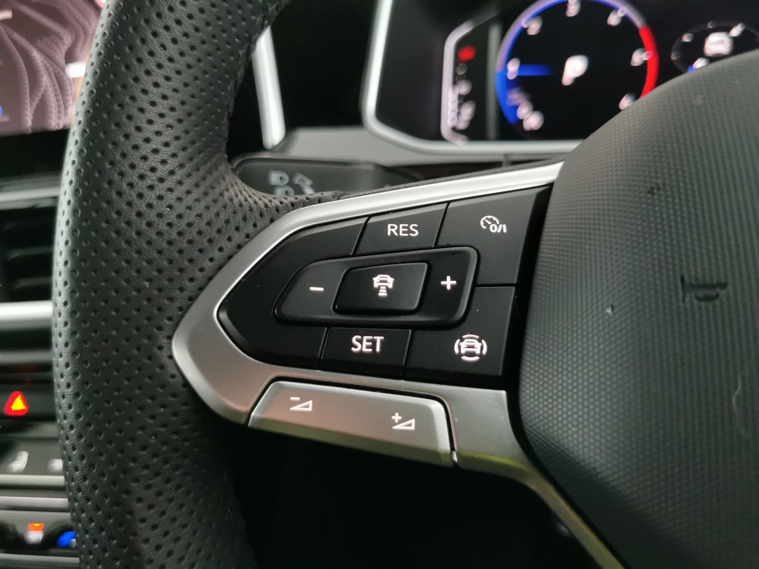 Used Volkswagen T-Roc for sale - 78107890: Photo 23