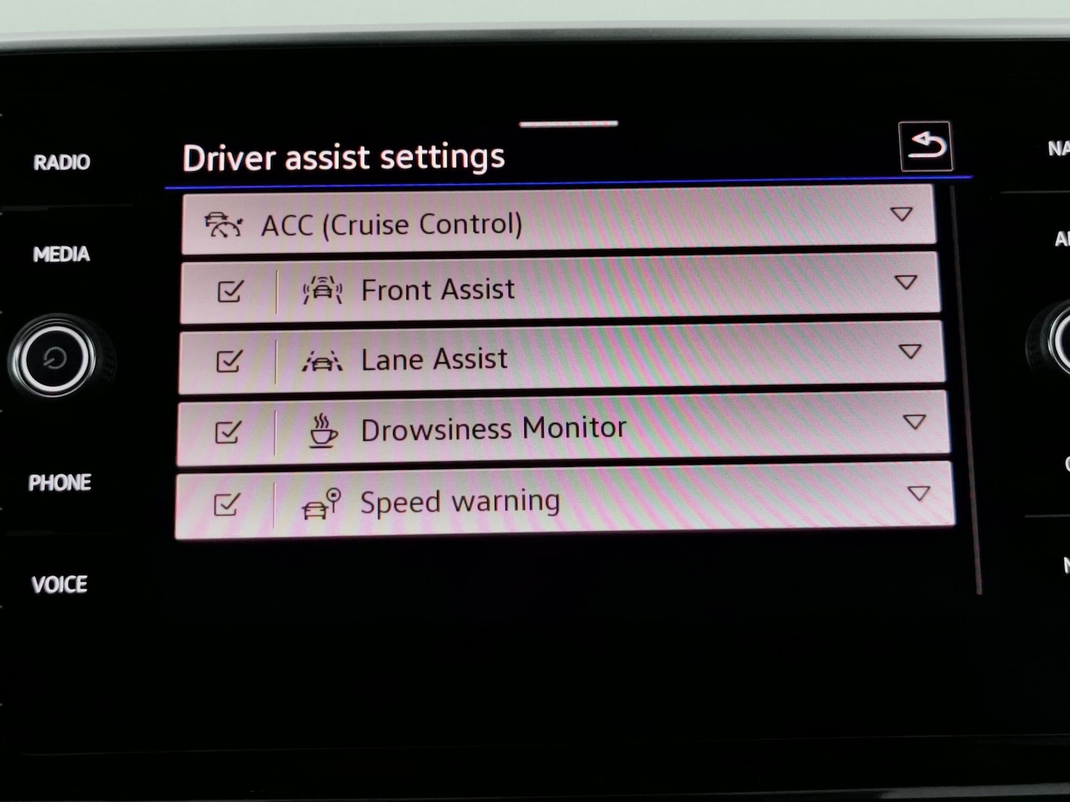 Used Volkswagen T-Roc for sale - 78107890: Photo 25