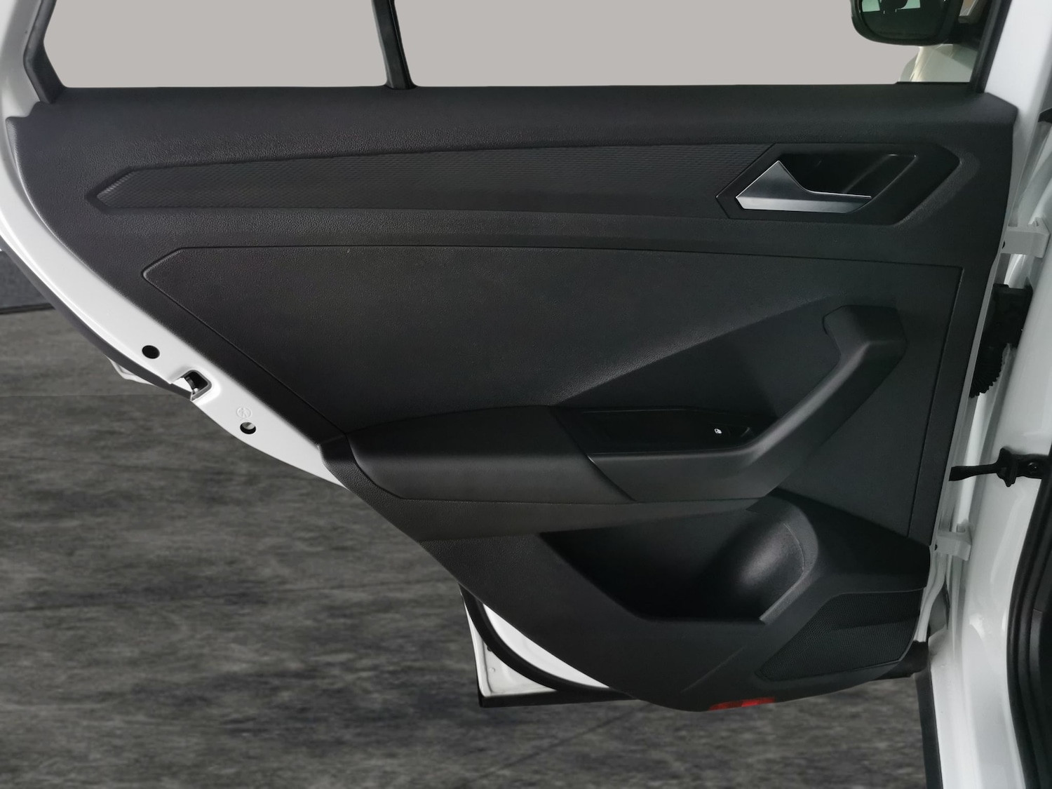 Used Volkswagen T-Roc for sale - 78107890: Photo 32