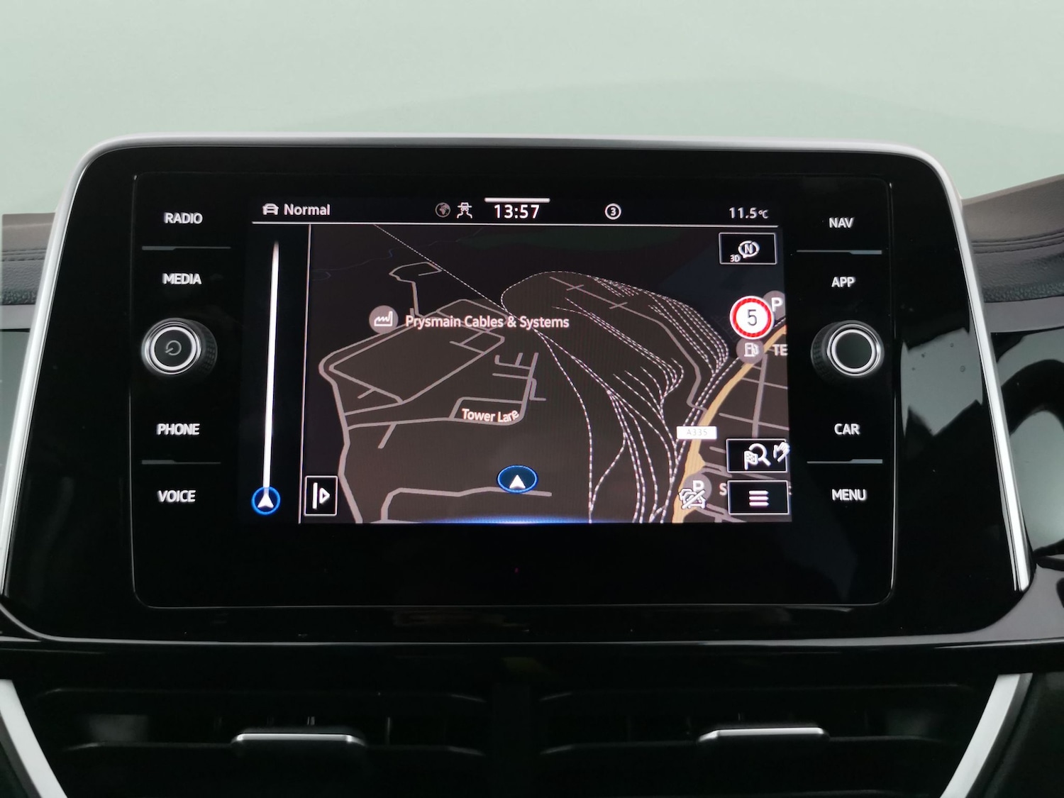 Used Volkswagen T-Roc for sale - 78107890: Photo 5