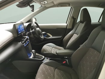 Used Toyota Yaris Cross 2023 for sale - 79355444: Photo