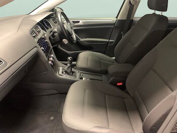 Used Volkswagen Golf 2018 for sale - 78962729: Photo