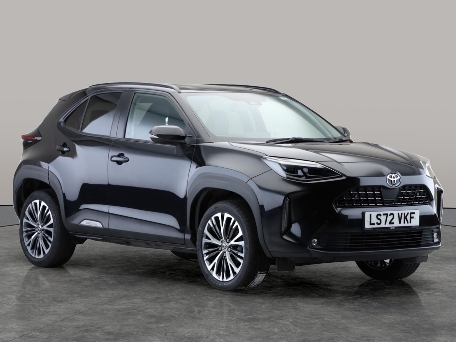 Used Toyota Yaris Cross 2022 for sale - 76545060: Photo 4