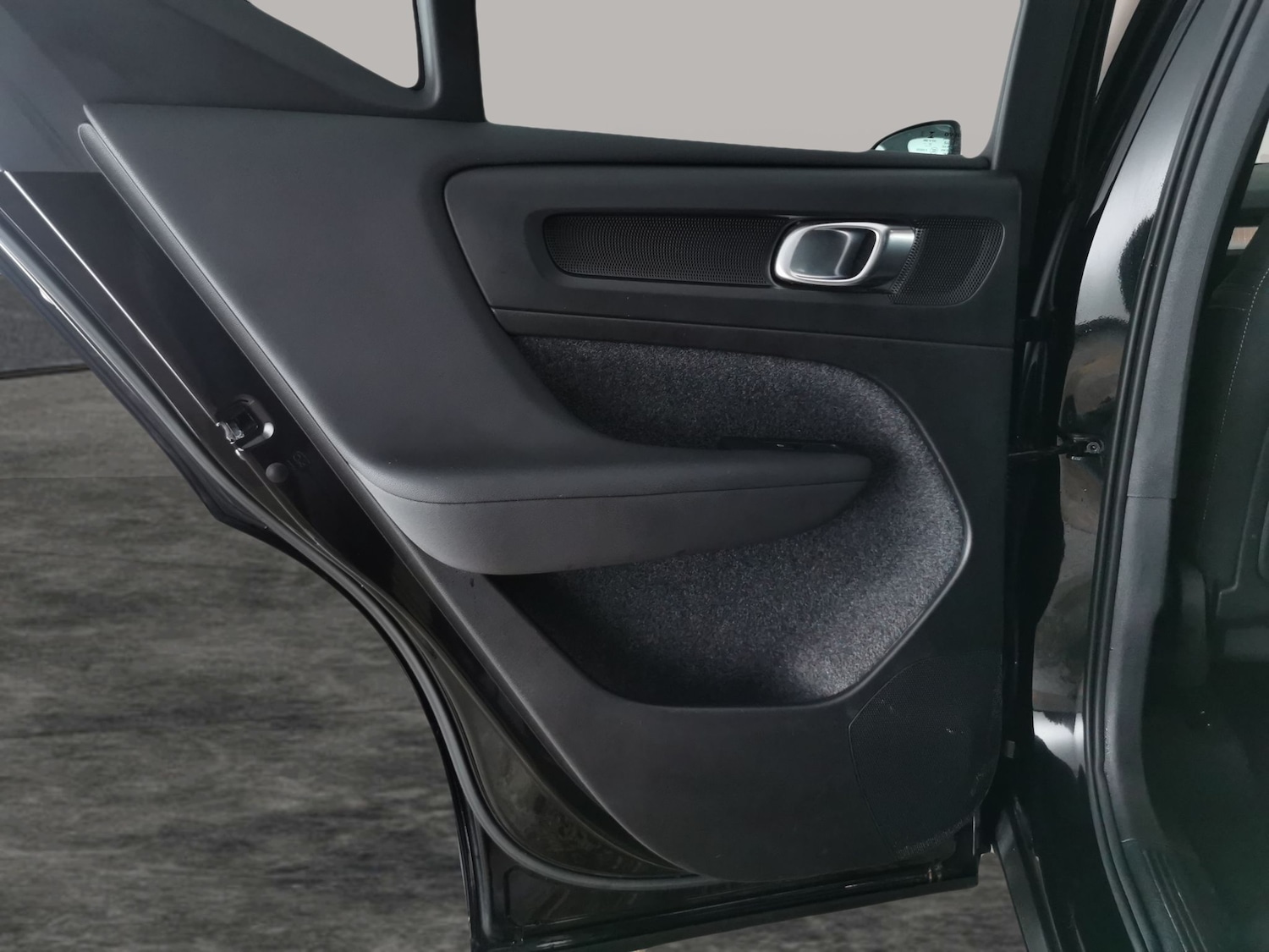 Used Volvo XC40 2023 for sale - 77636440: Photo 30