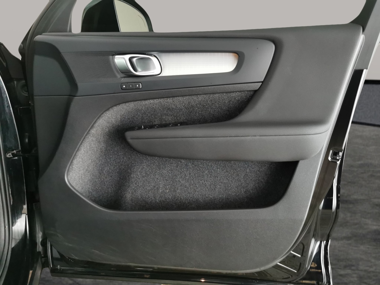 Used Volvo XC40 2023 for sale - 77636440: Photo 32