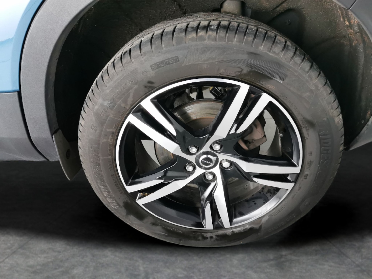 Used Volvo XC40 2023 for sale - 77283441: Photo 13