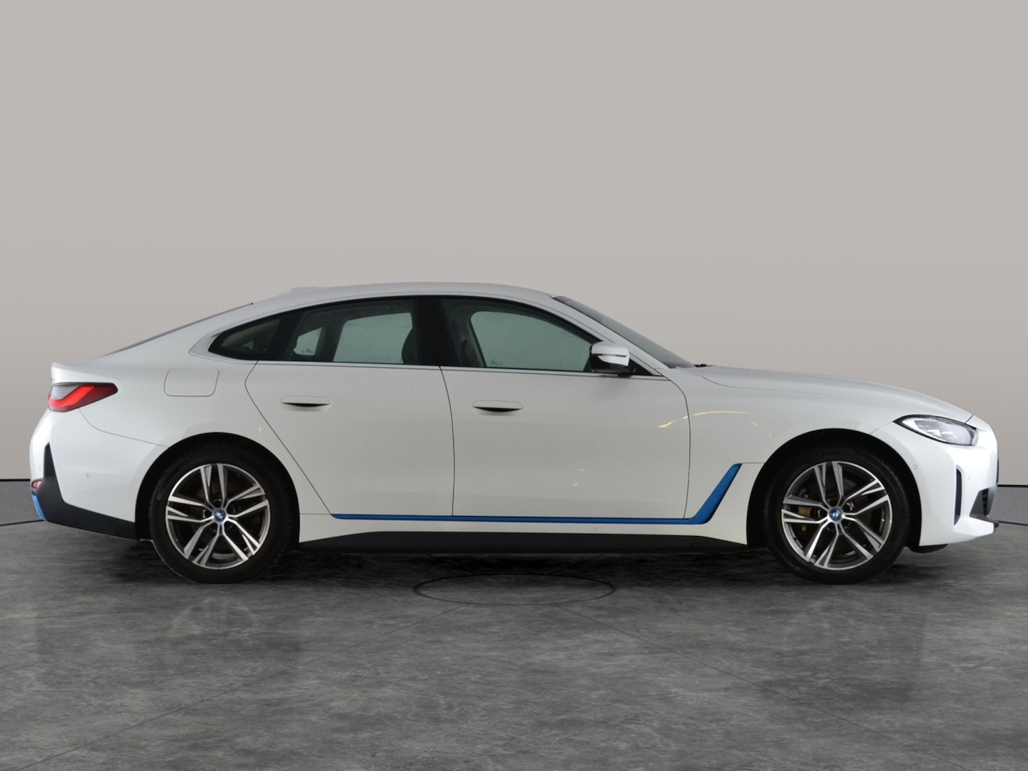 Used BMW i4 2022 for sale - 76980657: Photo 12