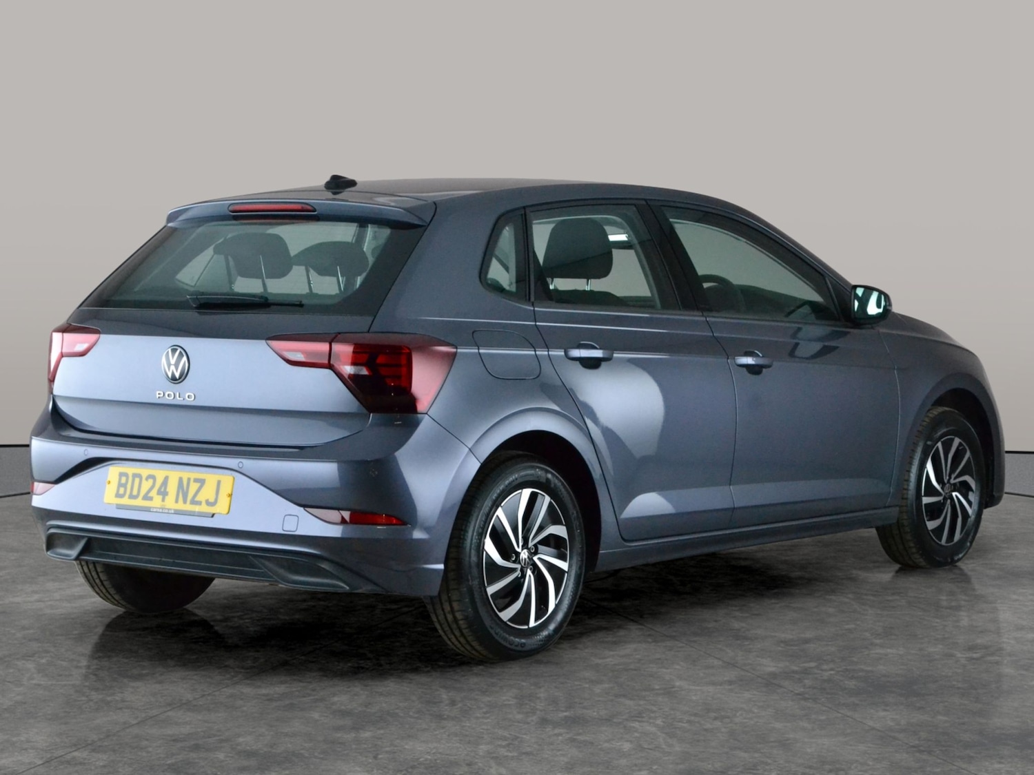 Used Volkswagen Polo 2024 for sale - 77888123: Photo 8