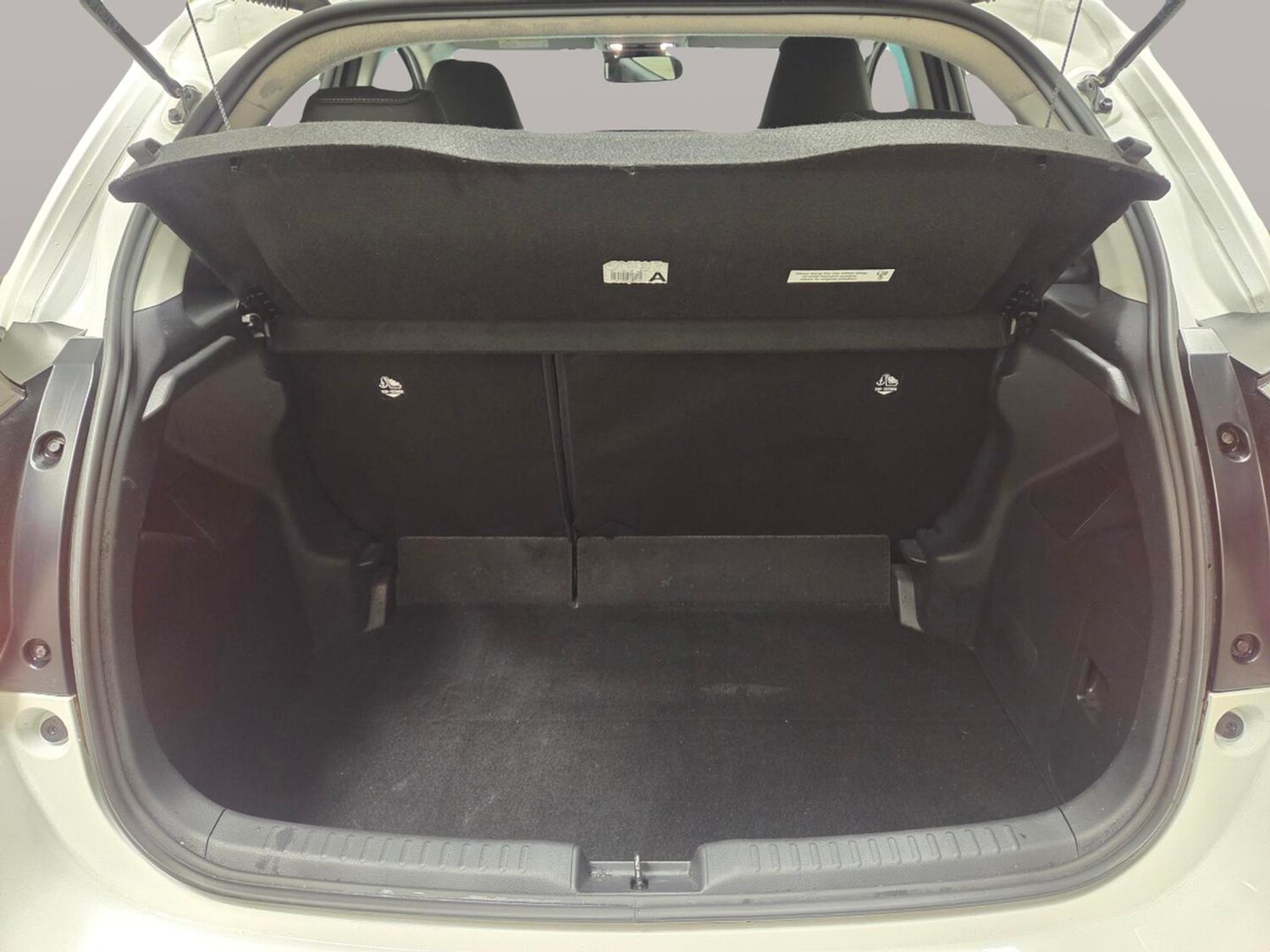 Used Mazda Mazda2 HYBRID 2023 for sale - 77552679: Photo 29