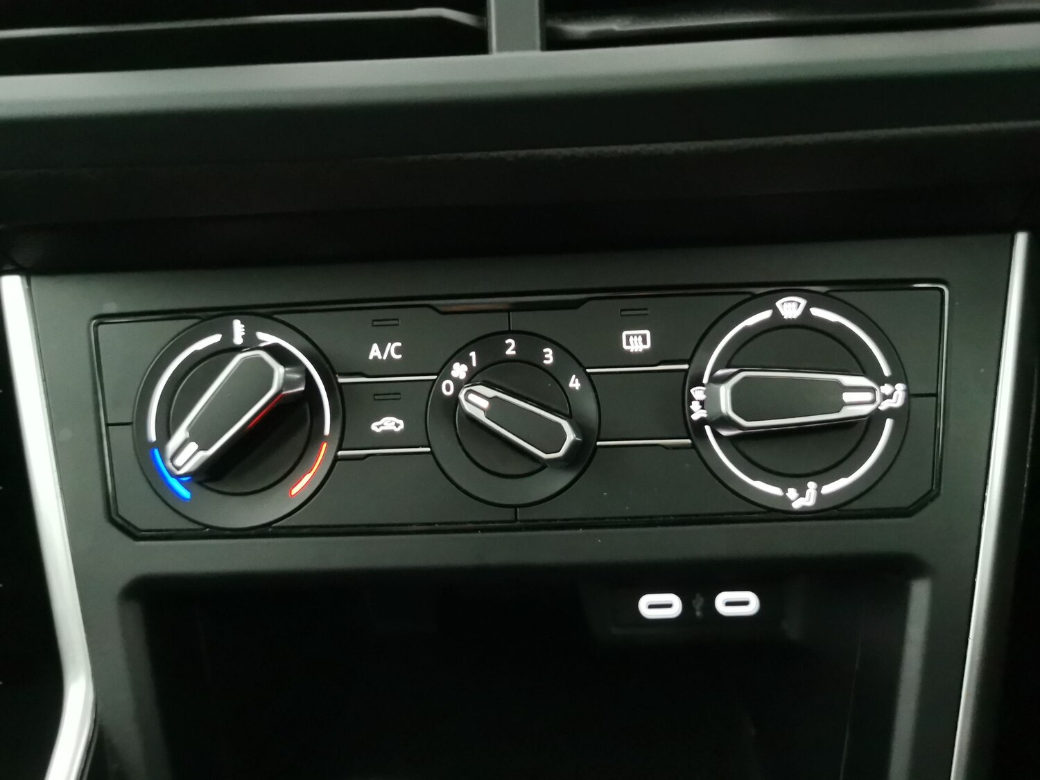 Used Volkswagen Polo 2024 for sale - 77974357: Photo 15