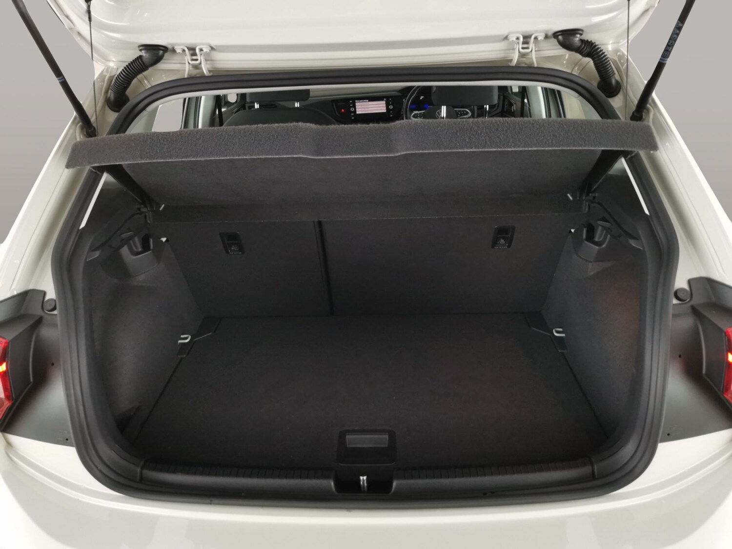 Used Volkswagen Polo 2024 for sale - 77974357: Photo 30