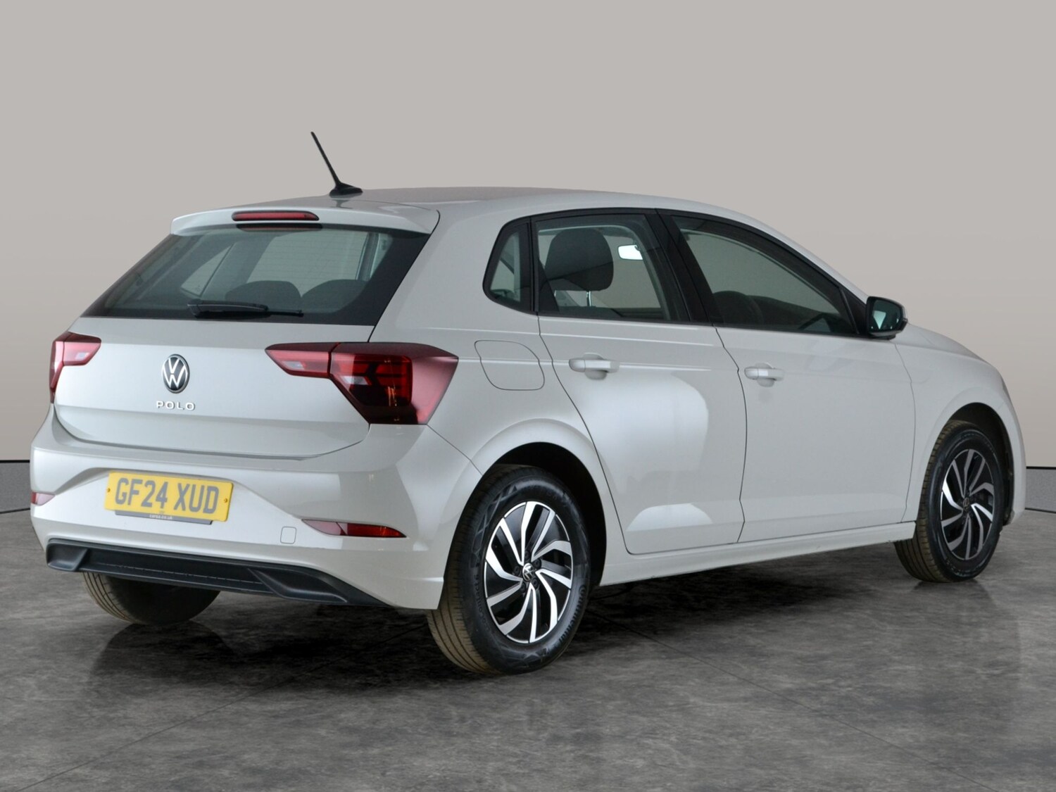 Used Volkswagen Polo 2024 for sale - 77974357: Photo 8