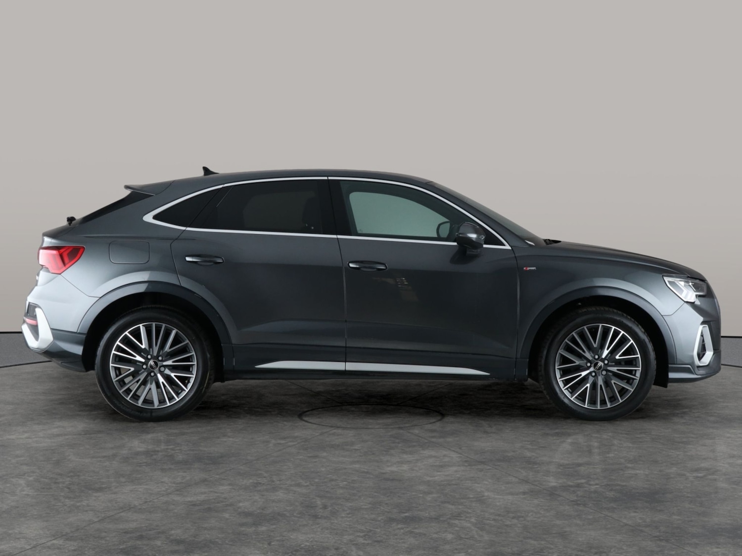 Used Audi Q3 2022 for sale - 76612333: Photo 11