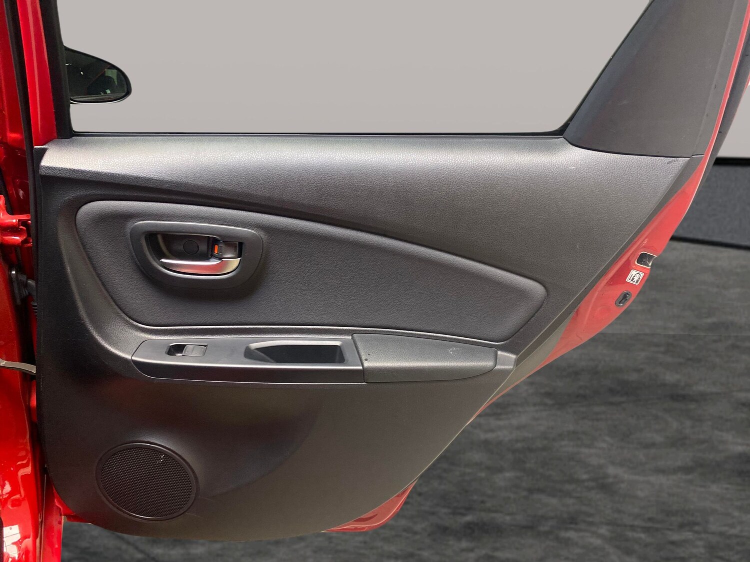 Used Toyota Yaris 2019 for sale - 78061745: Photo 24