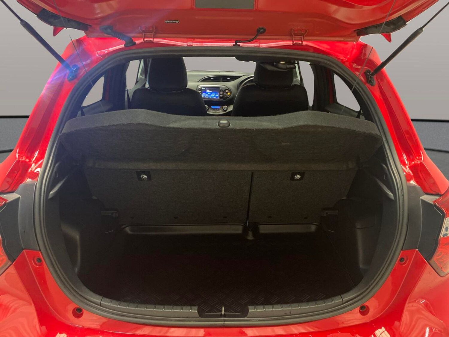 Used Toyota Yaris 2019 for sale - 78061745: Photo 28