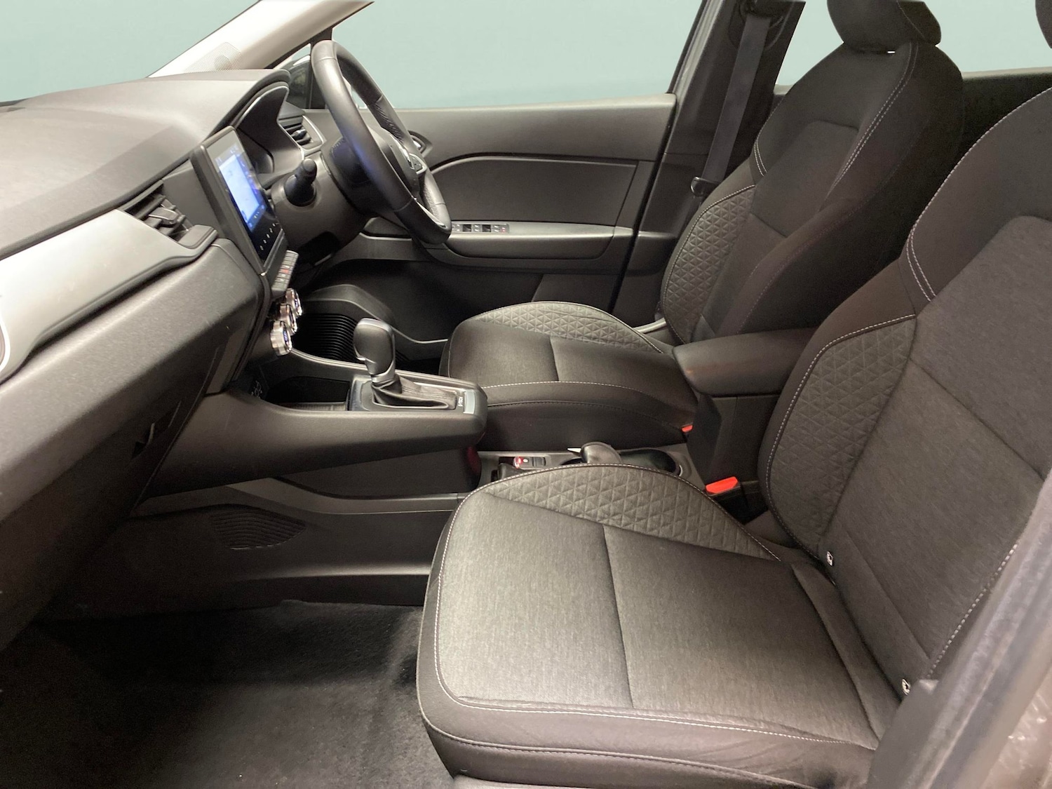 Used Renault Captur 2022 for sale - 78140656: Photo 4