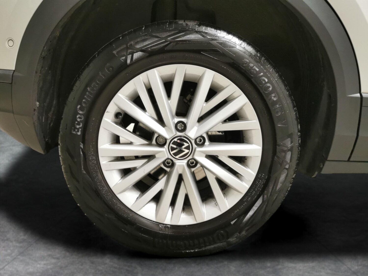 Used Volkswagen T-Roc 2023 for sale - 77756870: Photo 20