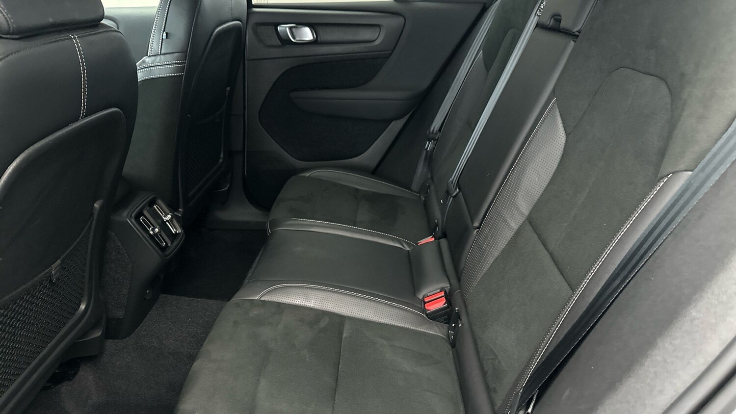 Used Volvo XC40 for sale - 77364880: Photo 17