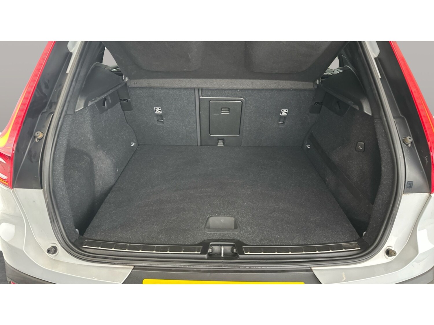 Used Volvo XC40 for sale - 77364880: Photo 18