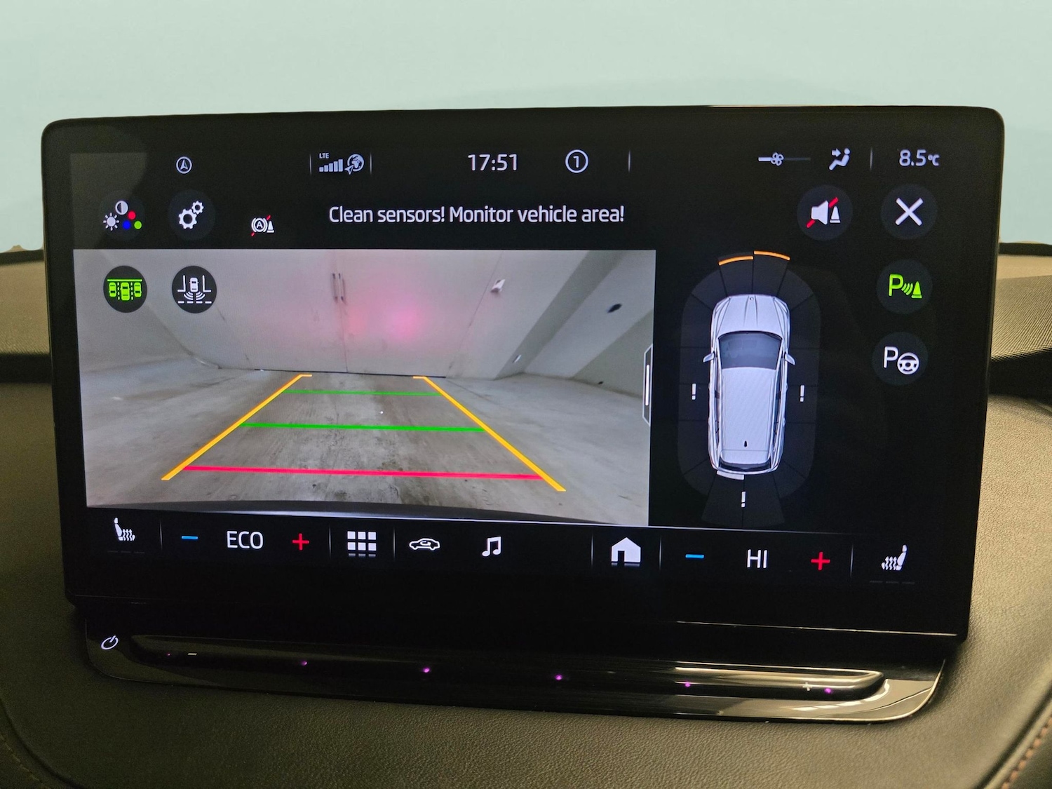 Used Skoda Enyaq 2023 for sale - 77170887: Photo 5