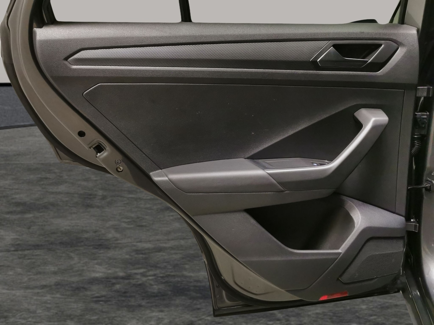 Used Volkswagen T-Roc 2023 for sale - 77563500: Photo 25