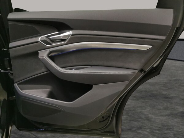 Used Audi e-tron 2022 for sale - 76222284: Photo 42