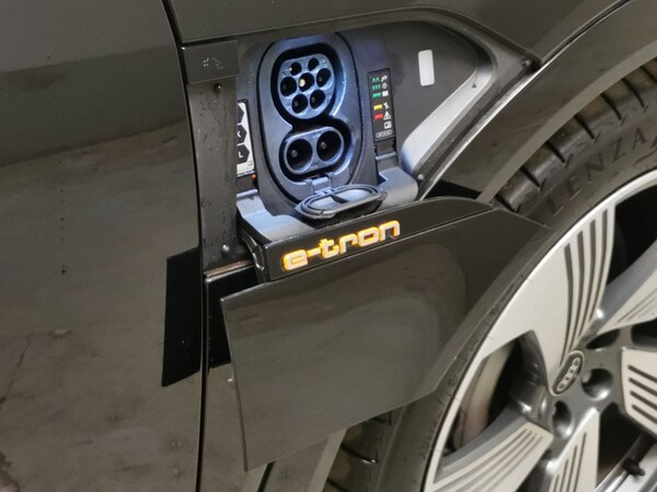 Used Audi e-tron 2022 for sale - 76222284: Photo 44