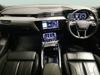 Used Audi e-tron 2022 for sale - 76222284: Photo 4