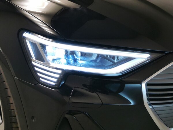 Used Audi e-tron 2022 for sale - 76222284: Photo 8