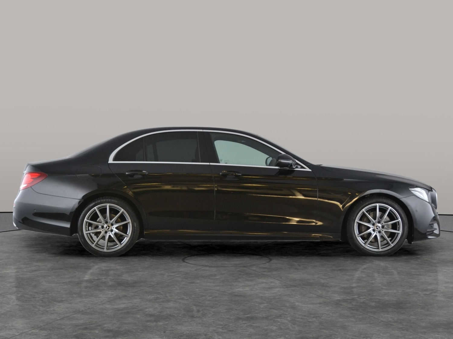 Used Mercedes-Benz E Class for sale - 77019309: Photo 12