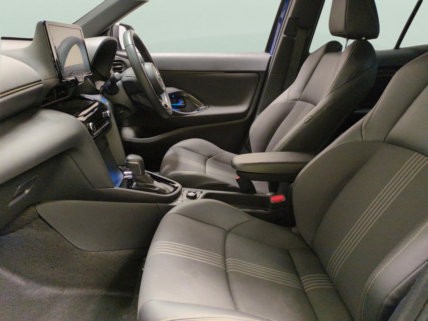 Used Toyota Yaris Cross 2022 for sale - 77614905: Photo 4