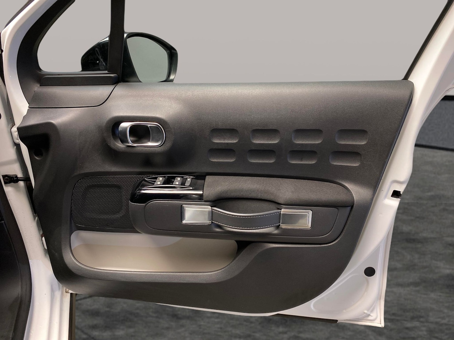 Used Citroen C3 2023 for sale - 77829810: Photo 24