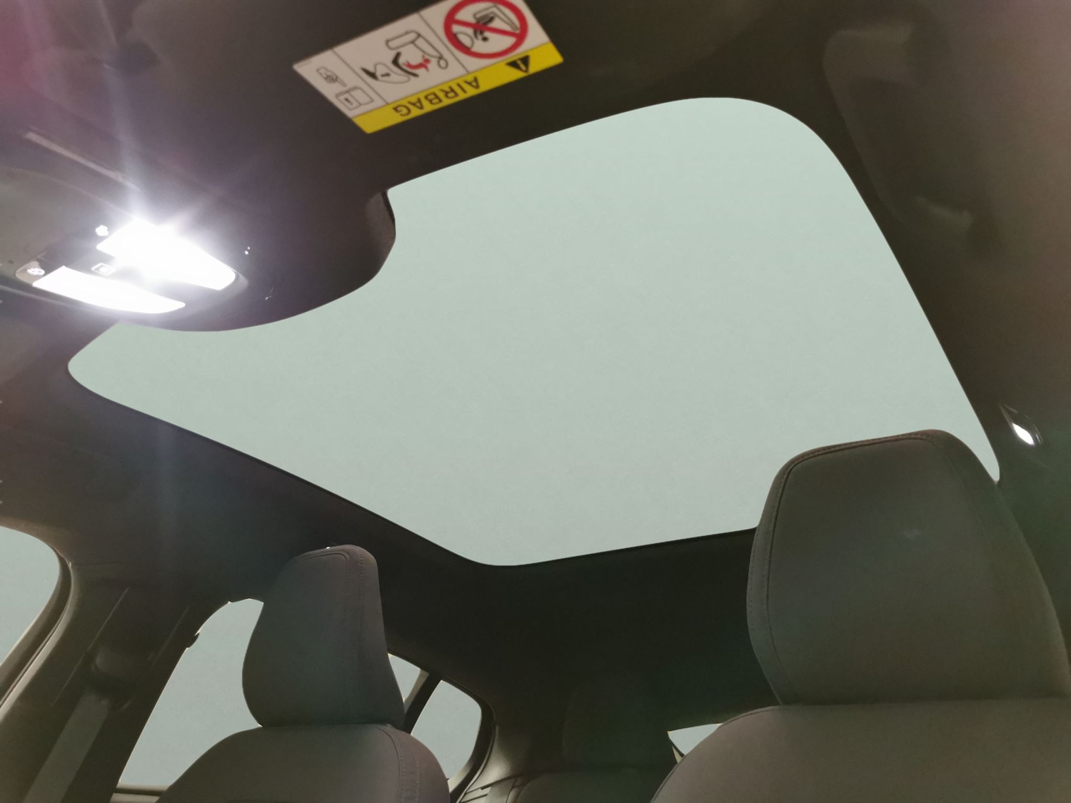 Used Volvo C40 2023 for sale - 78025368: Photo 5