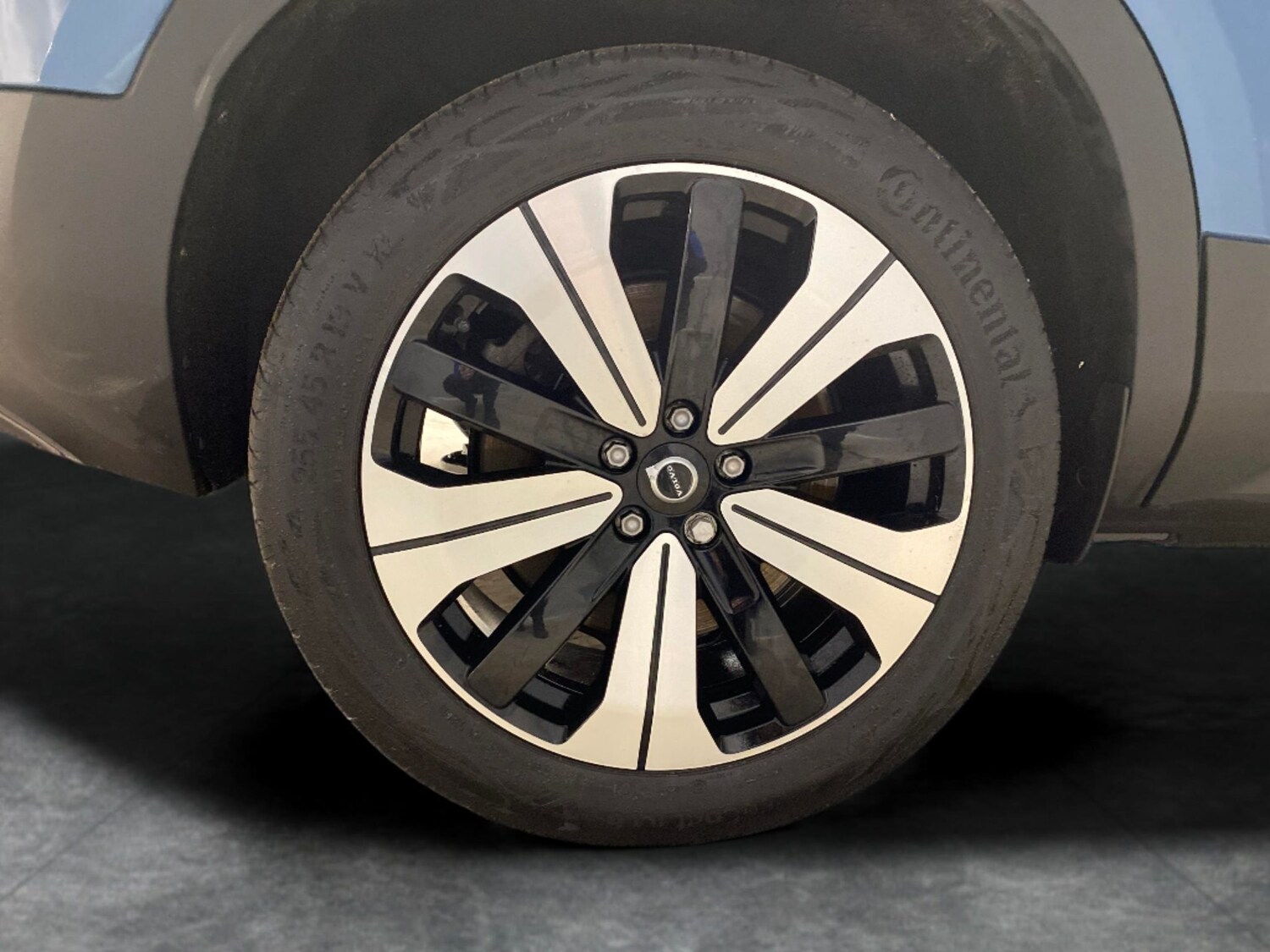 Used Volvo XC40 for sale - 77932418: Photo 22