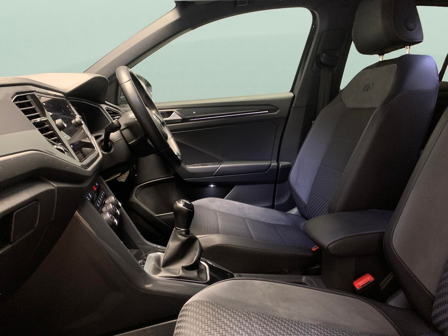 Used Volkswagen T-Roc 2019 for sale - 77529969: Photo 4