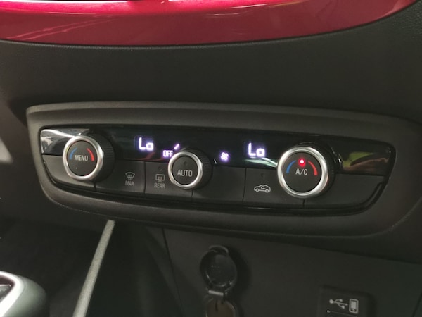 Used Vauxhall Crossland 2023 for sale - 76318990: Photo 21