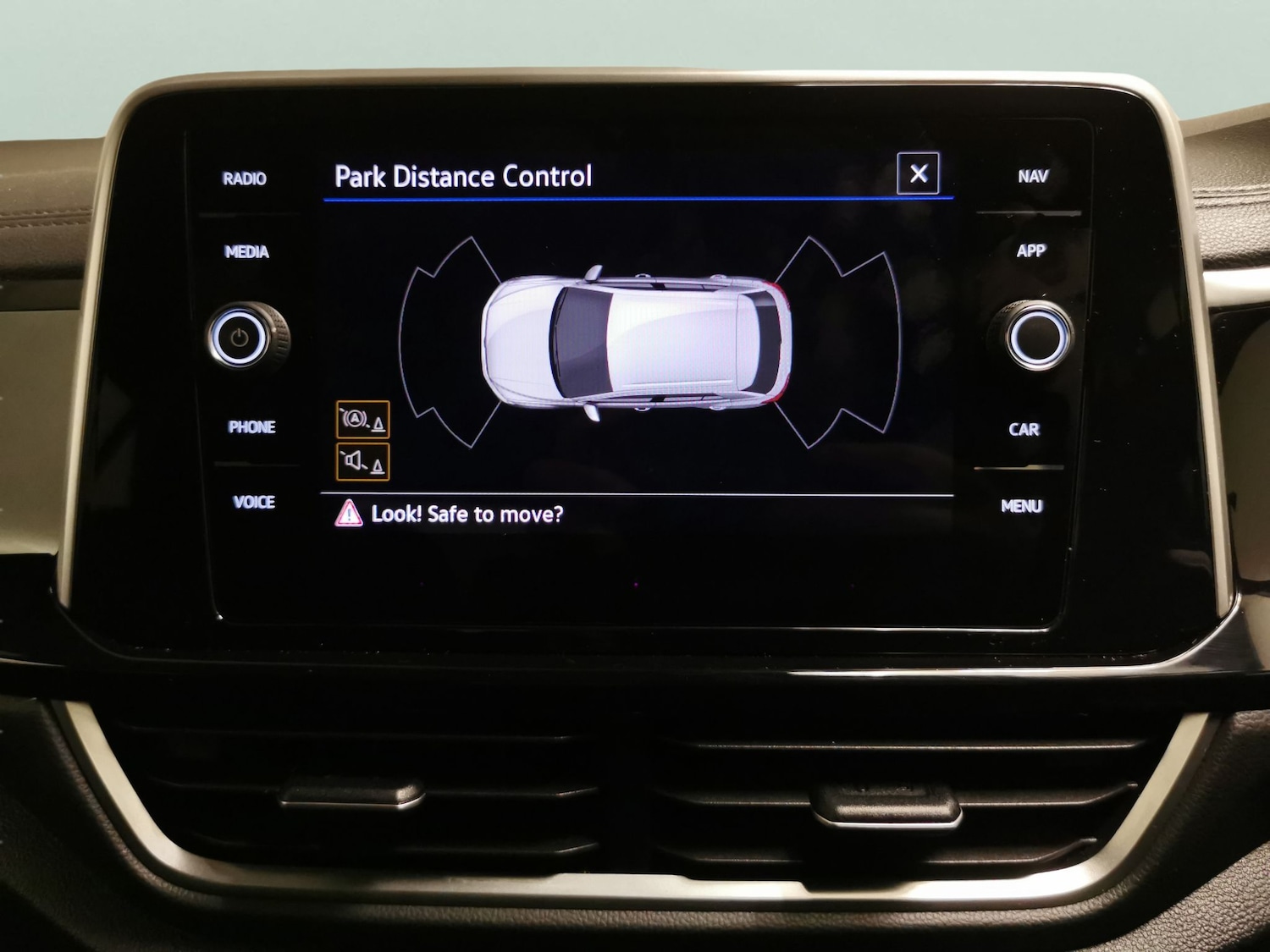 Used Volkswagen T-Roc 2023 for sale - 77274196: Photo 16