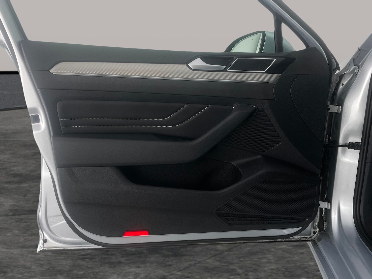 Used Volkswagen Passat 2023 for sale - 77942564: Photo 32