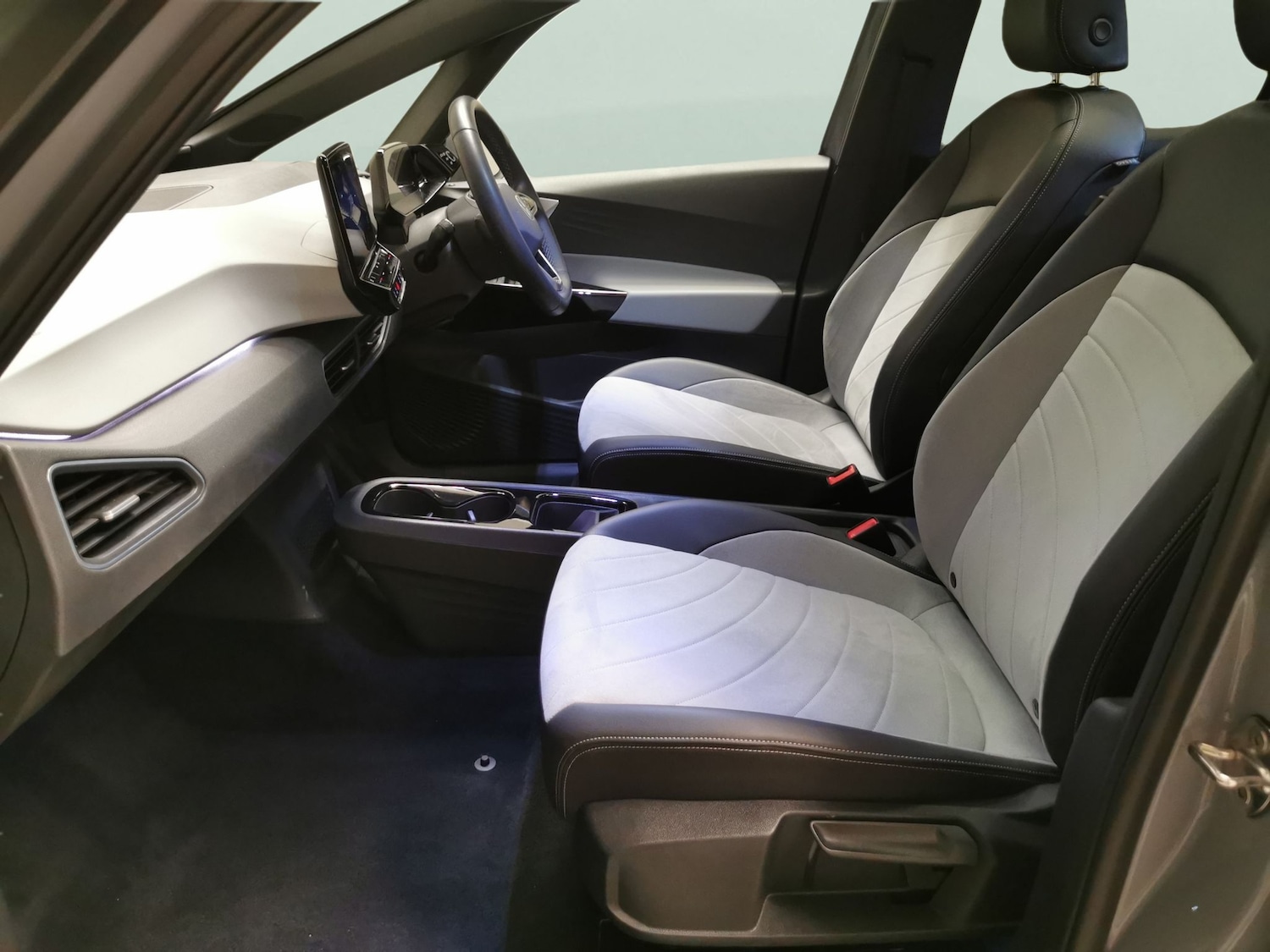 Used Volkswagen ID.3 2023 for sale - 77889009: Photo 4