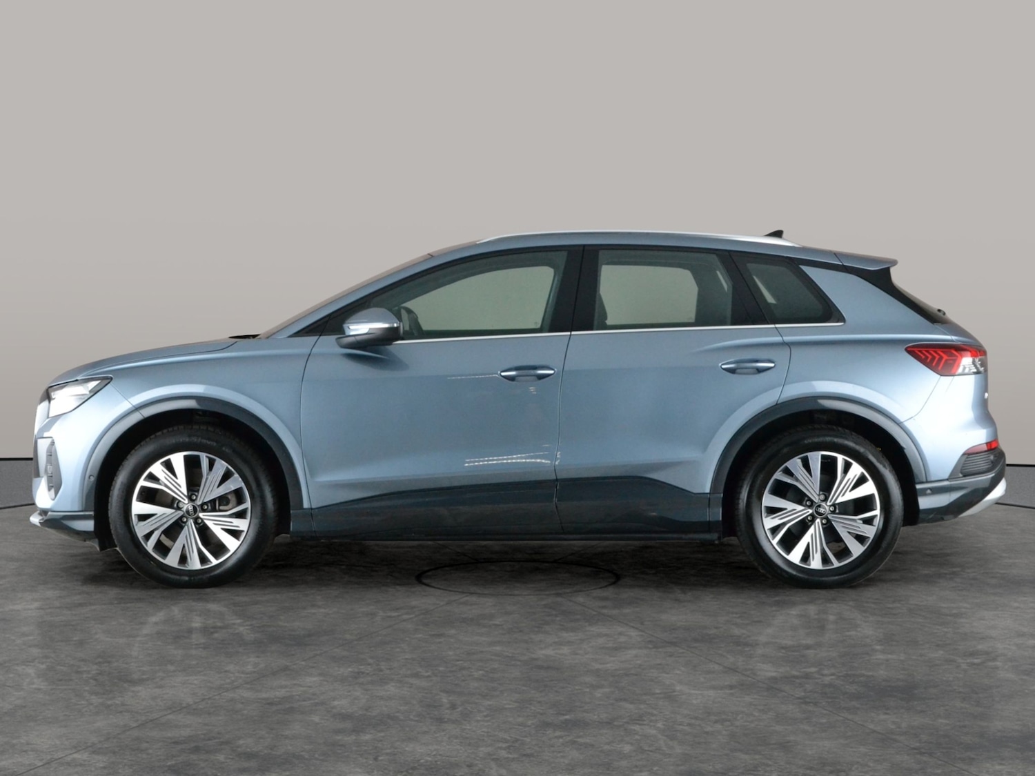 Used Audi Q4 e-tron 2023 for sale - 77529982: Photo 13