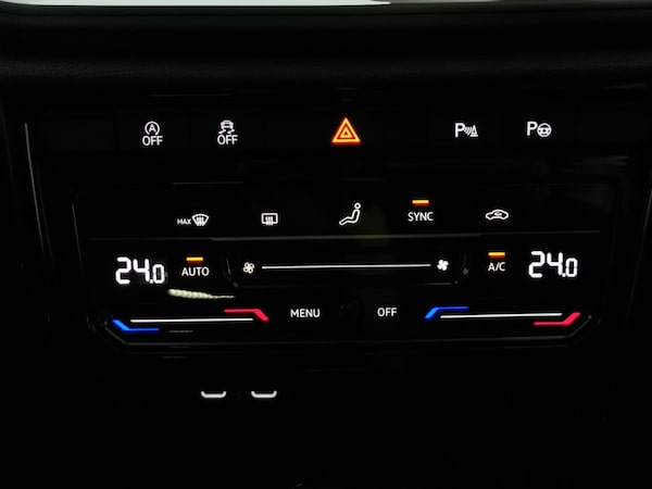 Used Volkswagen T-Roc 2023 for sale - 76271699: Photo 22