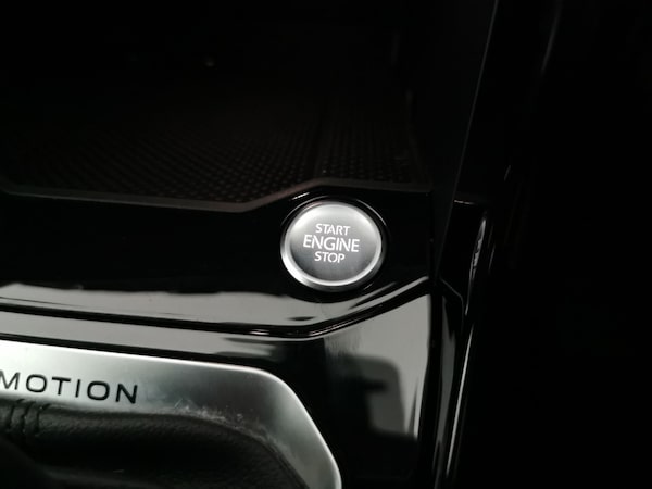 Used Volkswagen T-Roc 2023 for sale - 76271699: Photo 23