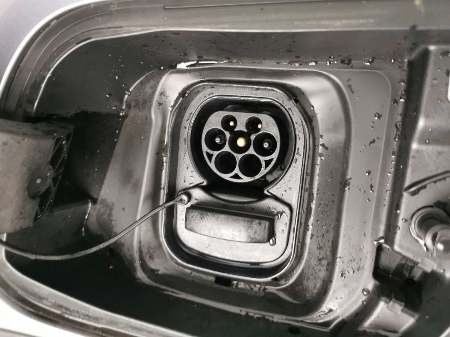 Used Peugeot E-2008 2022 for sale - 76842460: Photo 32