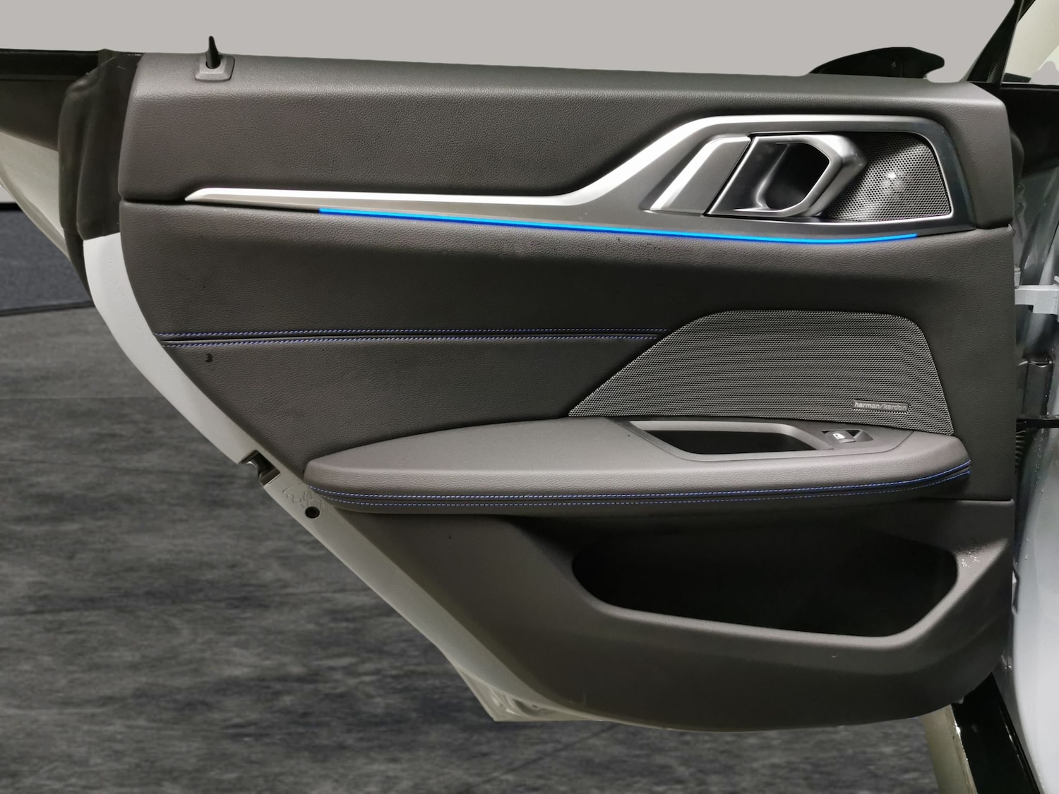 Used BMW i4 2022 for sale - 76722602: Photo 29