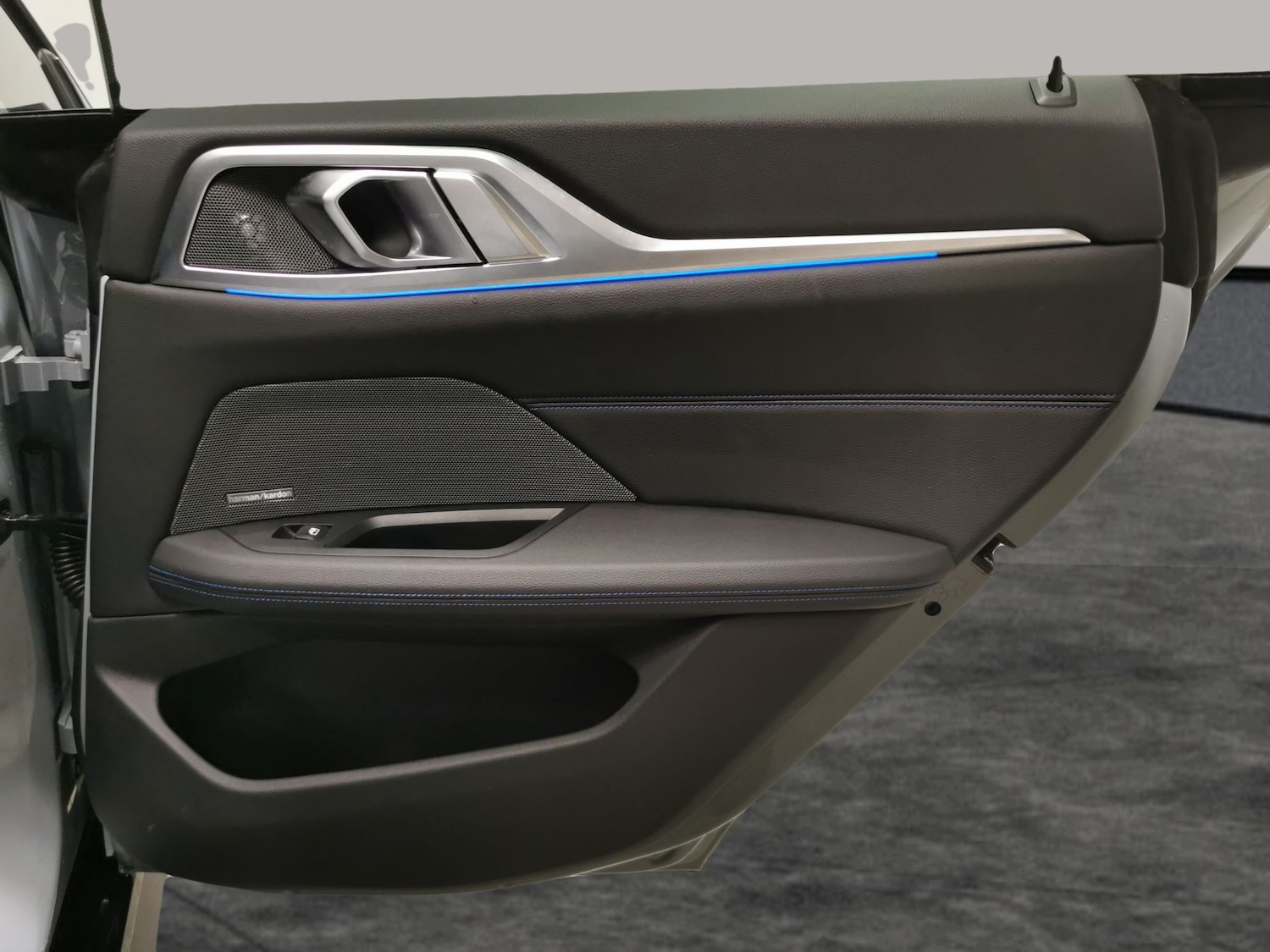 Used BMW i4 2022 for sale - 76722602: Photo 30