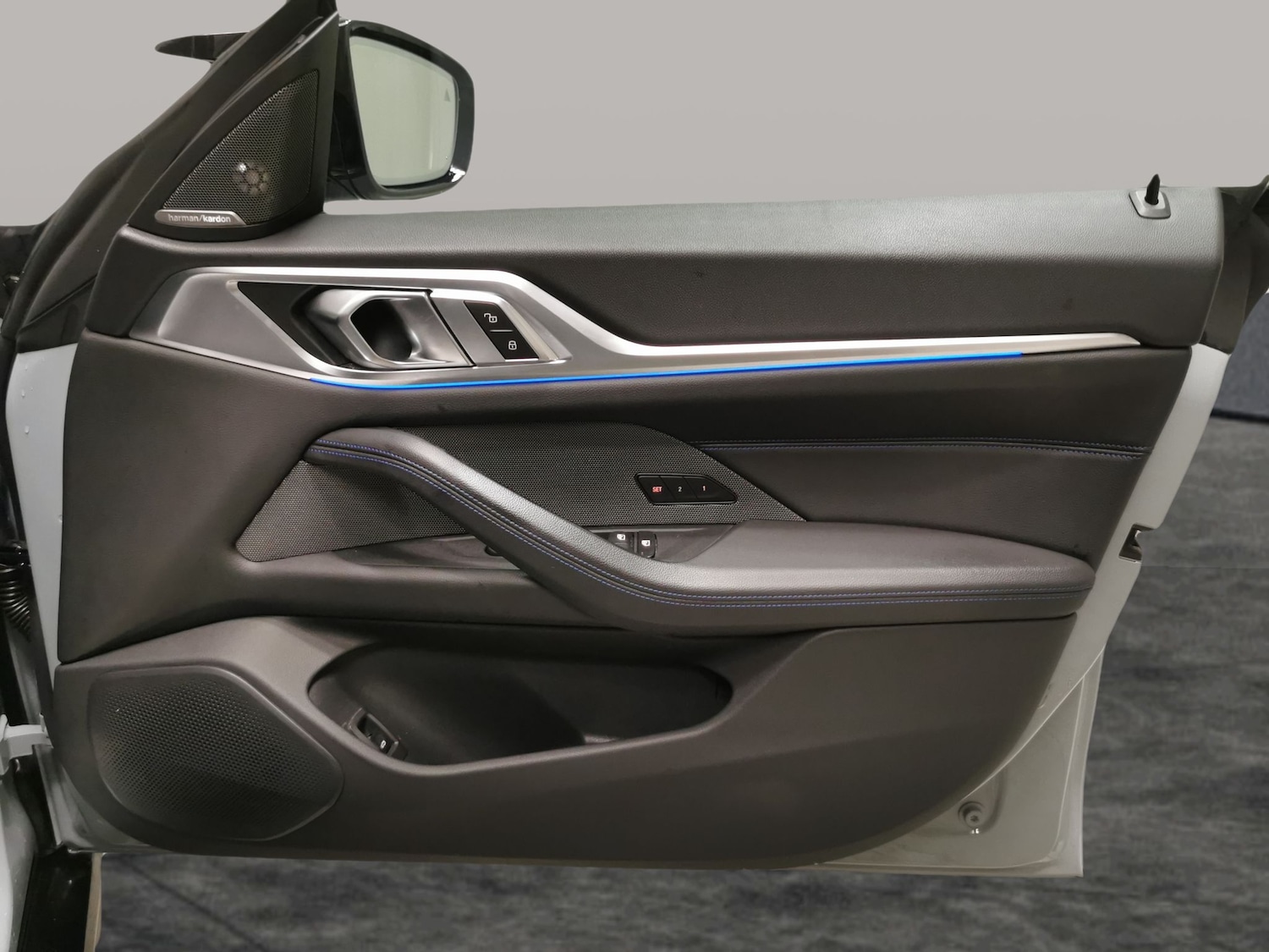 Used BMW i4 2022 for sale - 76722602: Photo 31