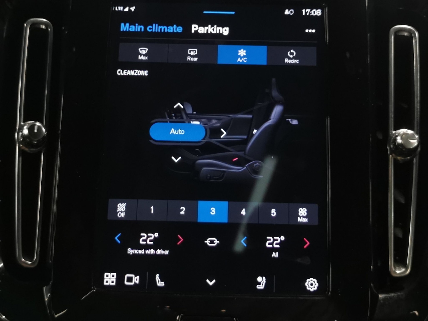 Used Volvo C40 2022 for sale - 76889199: Photo 17